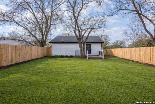 Image 12 of 43 For 1214 Hough  