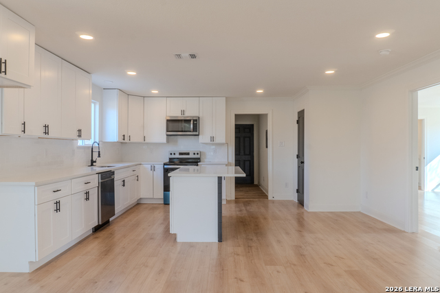 Image 17 of 43 For 1214 Hough  