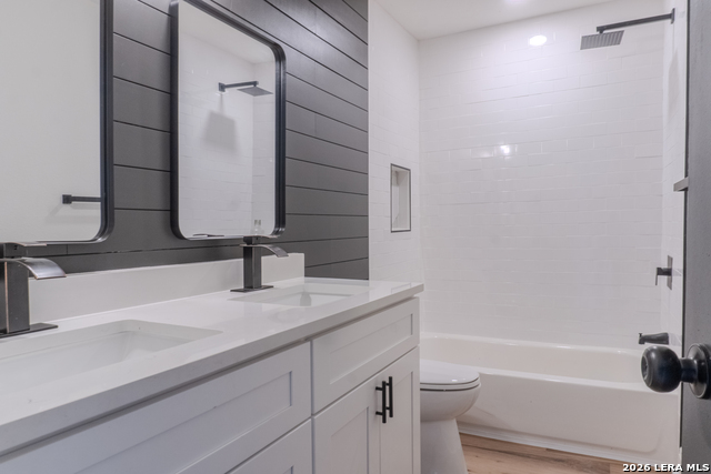 Image 27 of 43 For 1214 Hough  