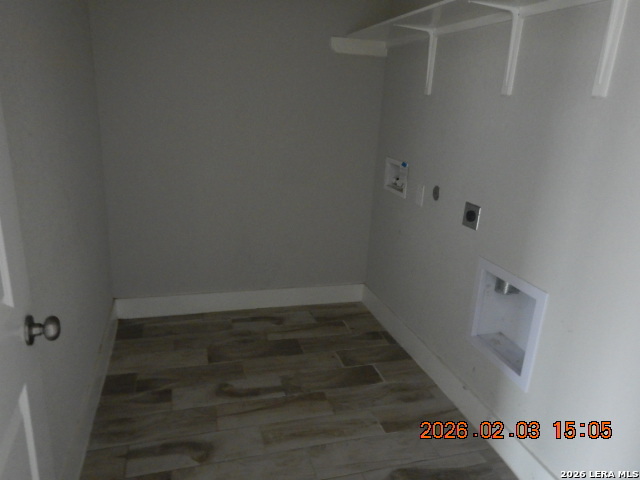 Image 4 of 24 For 5104 Tupelo Row