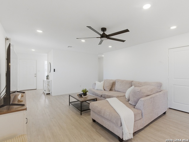 Image 3 of 12 For 6919 Stellar Cove