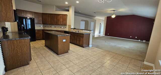 Image 7 of 11 For 8307 White Mulberry