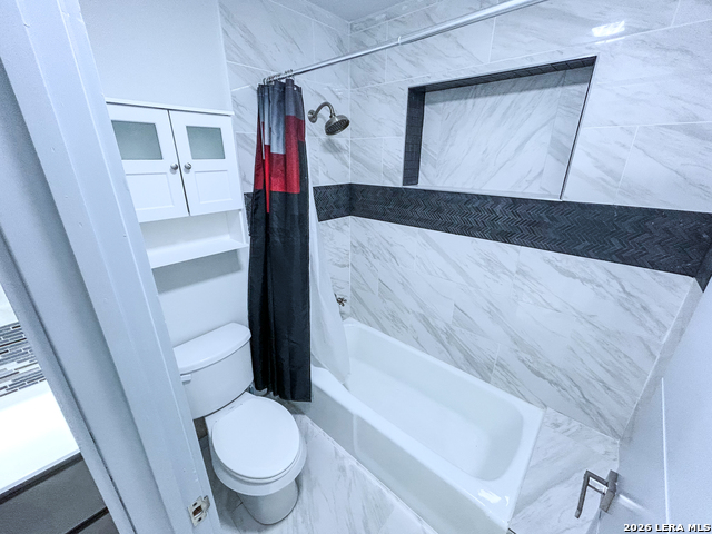 Image 28 of 59 For 7418 Wild Eagle Rd