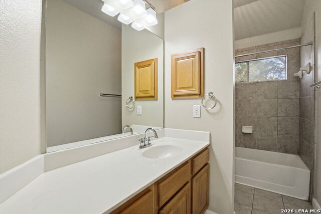 Listing photo id 16 for 14514 Gunter Ave
