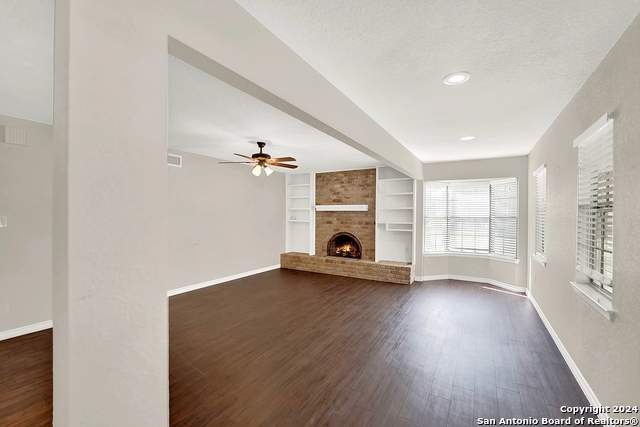 Image 10 of 33 For 603 N Rachel St