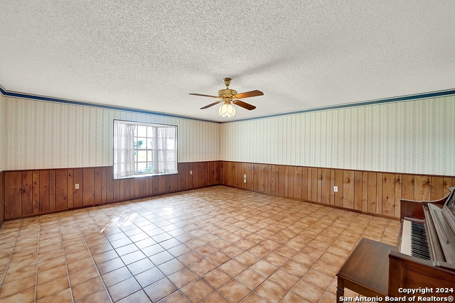 Image 6 of 33 For 603 N Rachel St