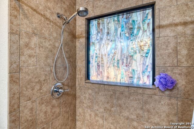 Image 29 of 63 For 281 Roaring Springs