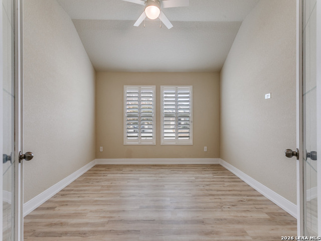 Image 16 of 32 For 615 Ridgebranch