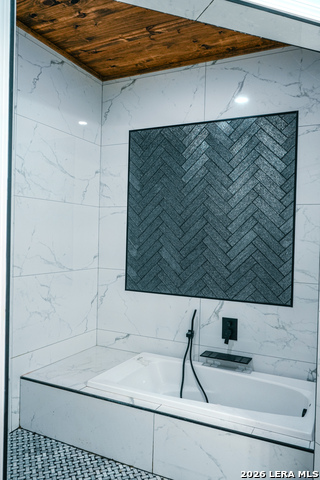 Image 12 of 20 For 108 S Bluebonnet