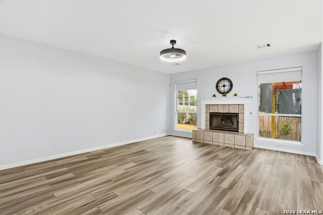 Image 17 of 46 For 18110 Cougar Bluff