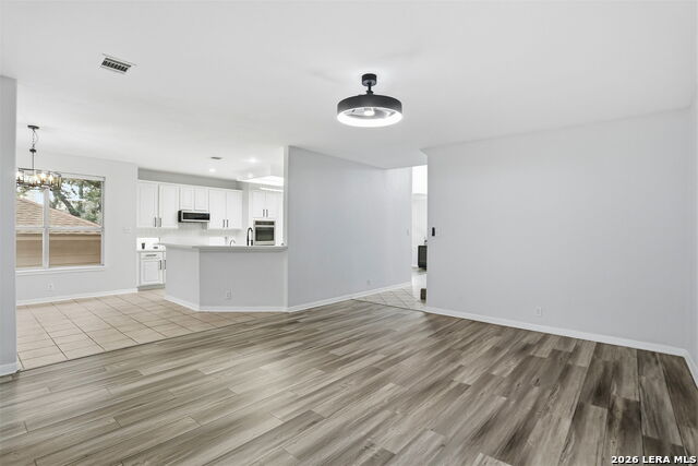 Image 19 of 46 For 18110 Cougar Bluff