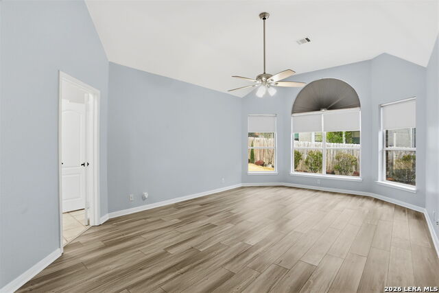 Image 20 of 46 For 18110 Cougar Bluff