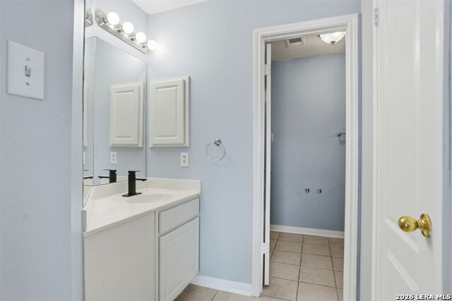 Image 40 of 46 For 18110 Cougar Bluff