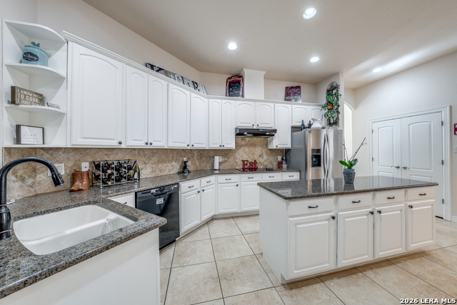 Image 13 of 30 For 16502 Loma Landing