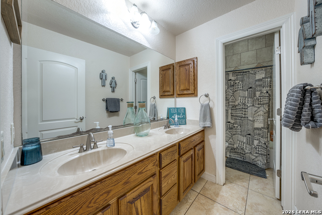 Image 22 of 30 For 16502 Loma Landing