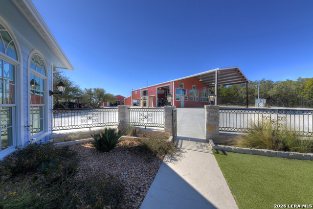 Image 41 of 50 For 13944 Fm 32  