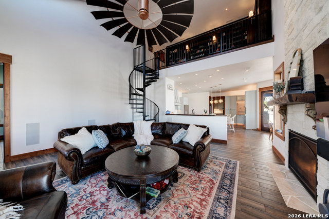 Image 8 of 50 For 13944 Fm 32  