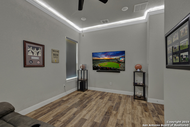 Image 13 of 46 For 1426 Village Inn