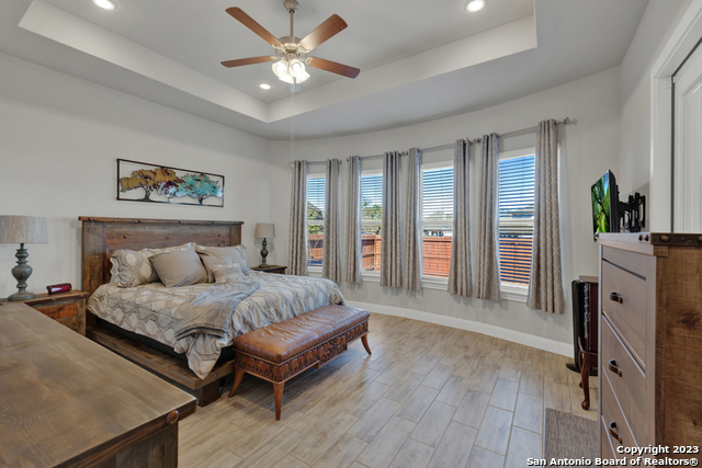 Image 17 of 46 For 1426 Village Inn