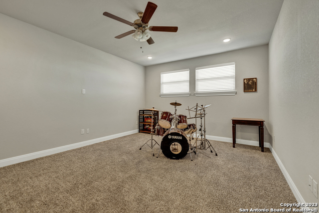 Image 27 of 46 For 1426 Village Inn