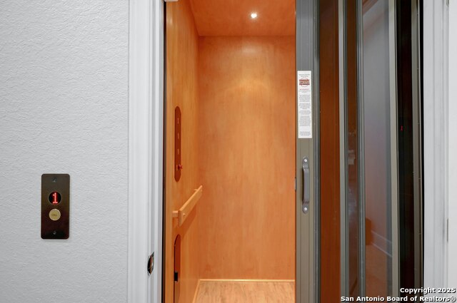 Image 11 of 40 For 105 N Micah Andrews