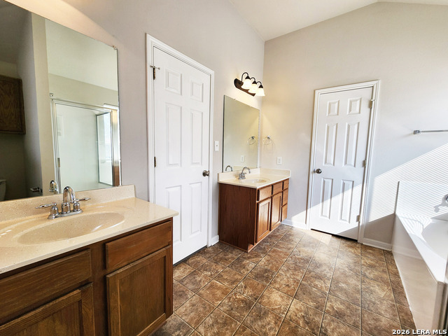 Image 12 of 38 For 8422 Whitebrush