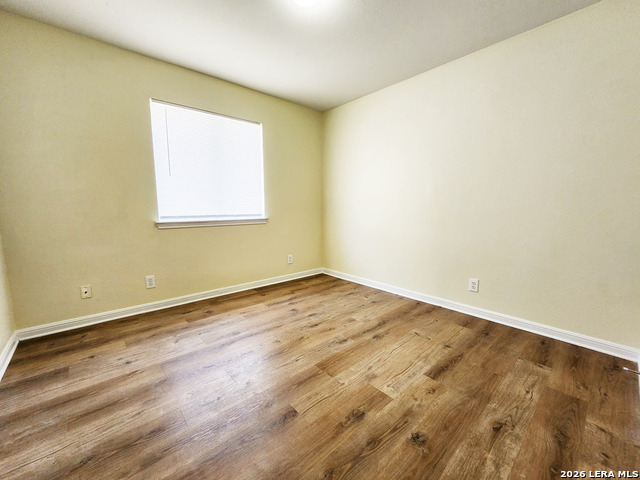 Image 15 of 38 For 8422 Whitebrush