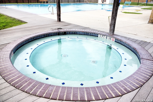 Image 22 of 38 For 8422 Whitebrush