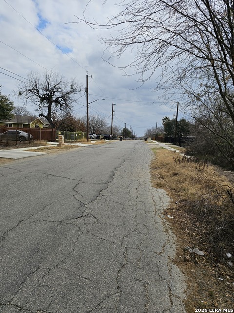 Image 6 of 7 For 7519 Shetland Dr