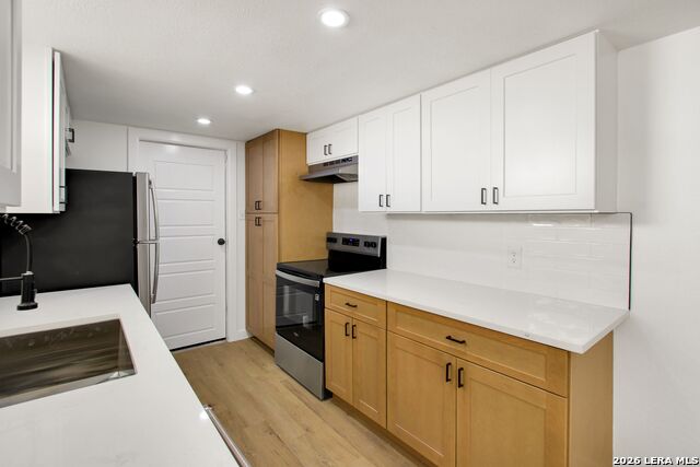 Image 12 of 24 For 8403 Brixton