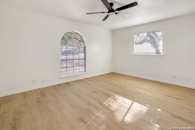 Image 21 of 24 For 8403 Brixton