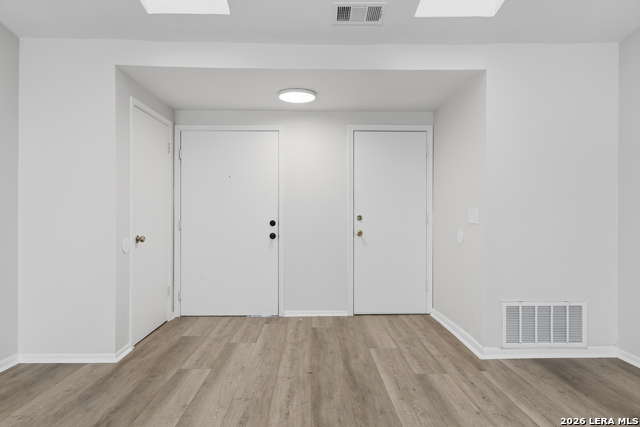 Image 14 of 24 For 9455 Greens Pt