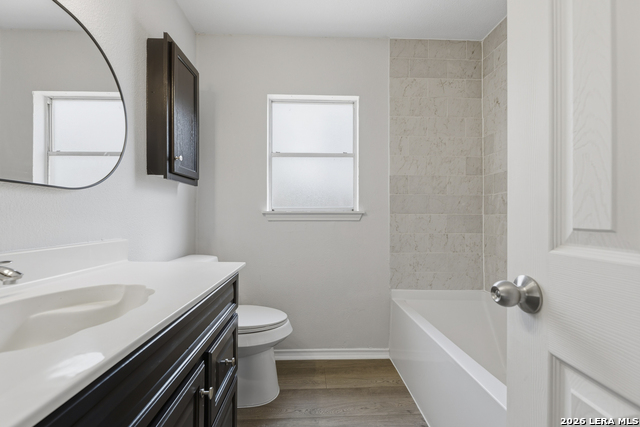 Image 19 of 24 For 9455 Greens Pt