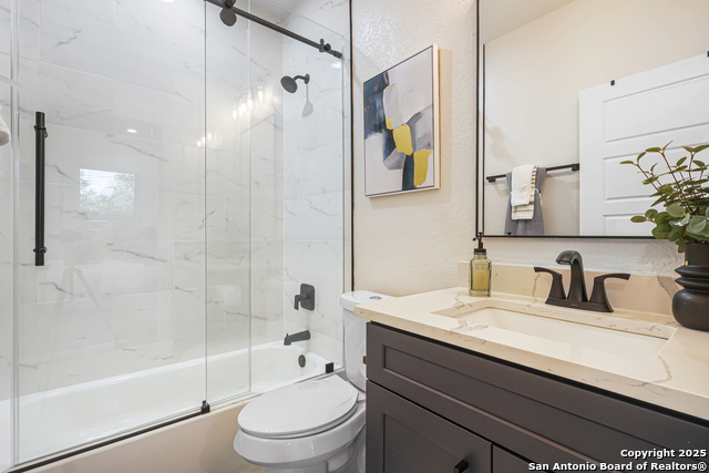 Image 17 of 28 For 1021 Hackberry S 201