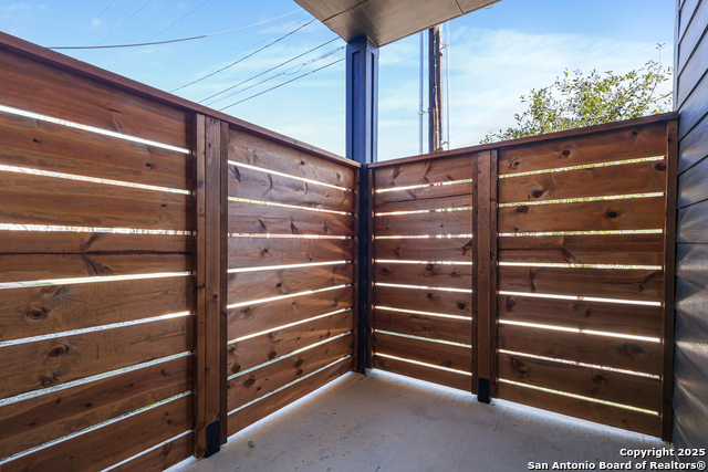 Image 22 of 28 For 1021 Hackberry S 201