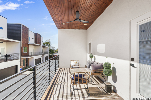 Image 9 of 28 For 1021 Hackberry S 201