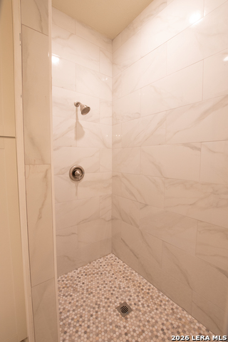 Image 25 of 28 For 2621 Pahmeyer