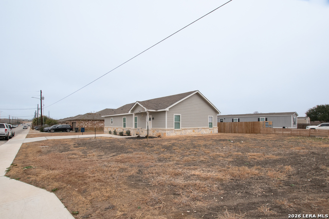 Image 3 of 28 For 2621 Pahmeyer