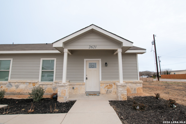 Image 8 of 28 For 2621 Pahmeyer