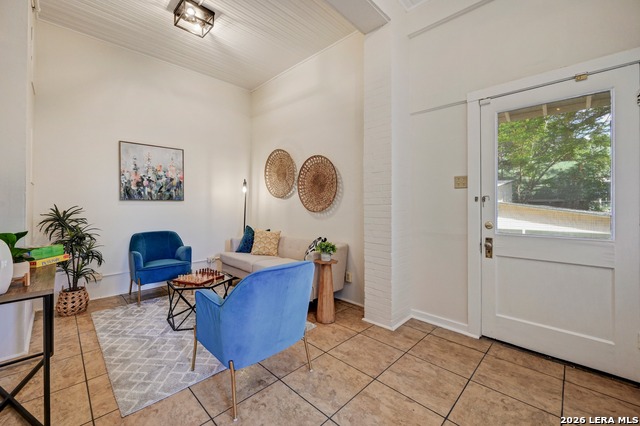 Image 29 of 50 For 109 Woodlawn E