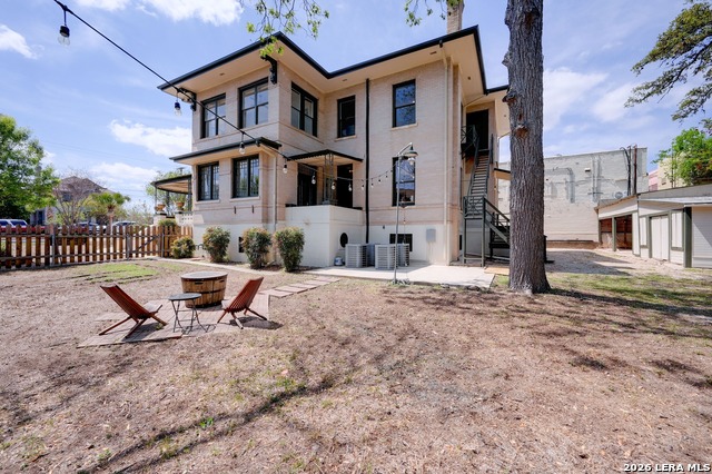 Image 49 of 50 For 109 Woodlawn E