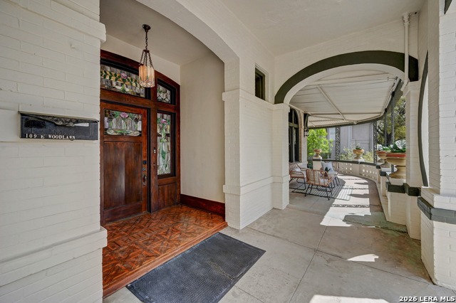 Image 7 of 50 For 109 Woodlawn E