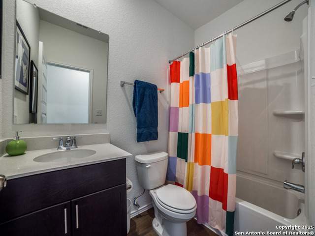 Listing photo id 16 for 177 Acorn  