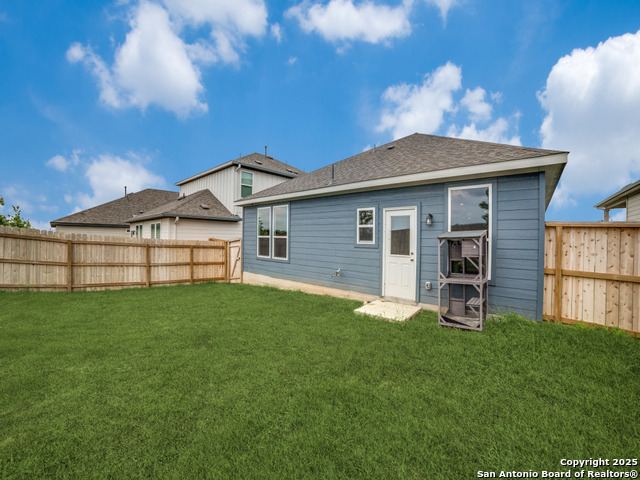 Listing photo id 18 for 177 Acorn  