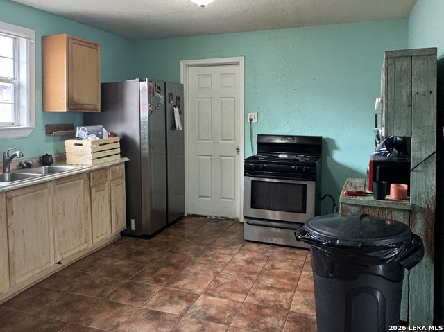 Image 7 of 15 For 2906 W Poplar St