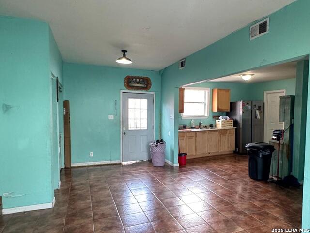 Image 9 of 15 For 2906 W Poplar St