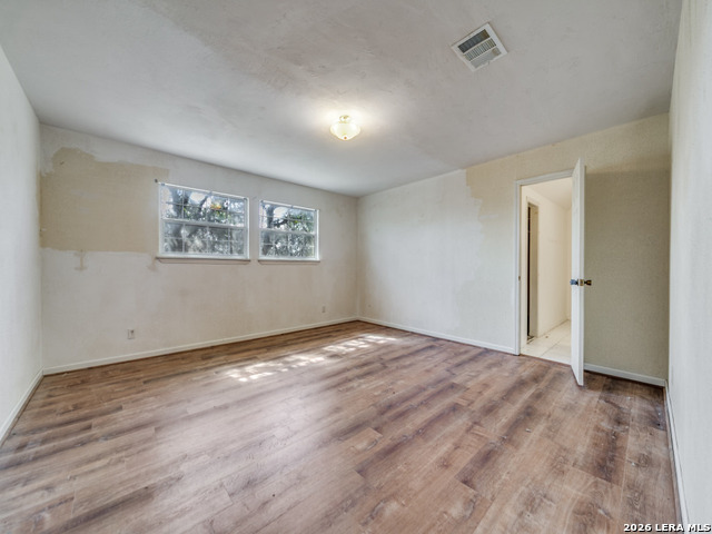 Image 16 of 25 For 206 Mesquite Trl