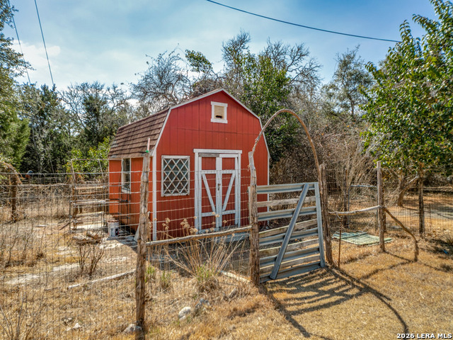 Image 23 of 25 For 206 Mesquite Trl