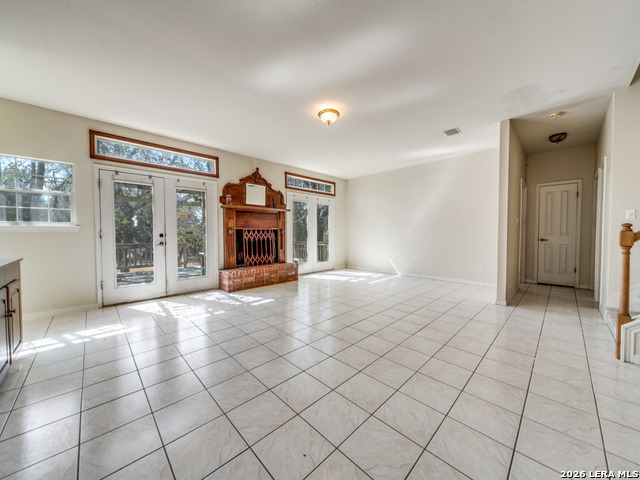 Image 5 of 25 For 206 Mesquite Trl