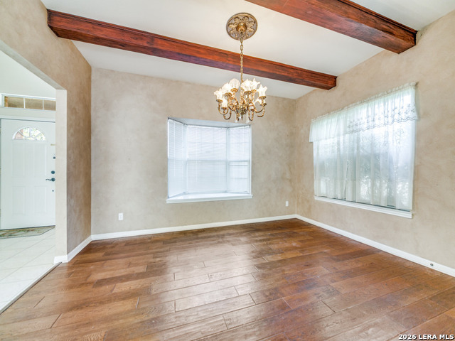 Image 7 of 25 For 206 Mesquite Trl